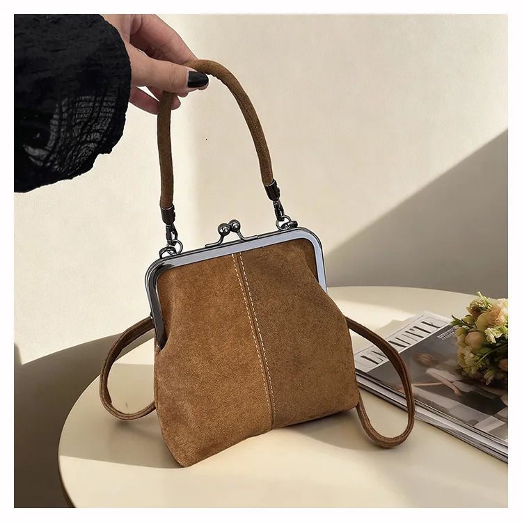 Vintage Kiss-Lock Crossbody Bag