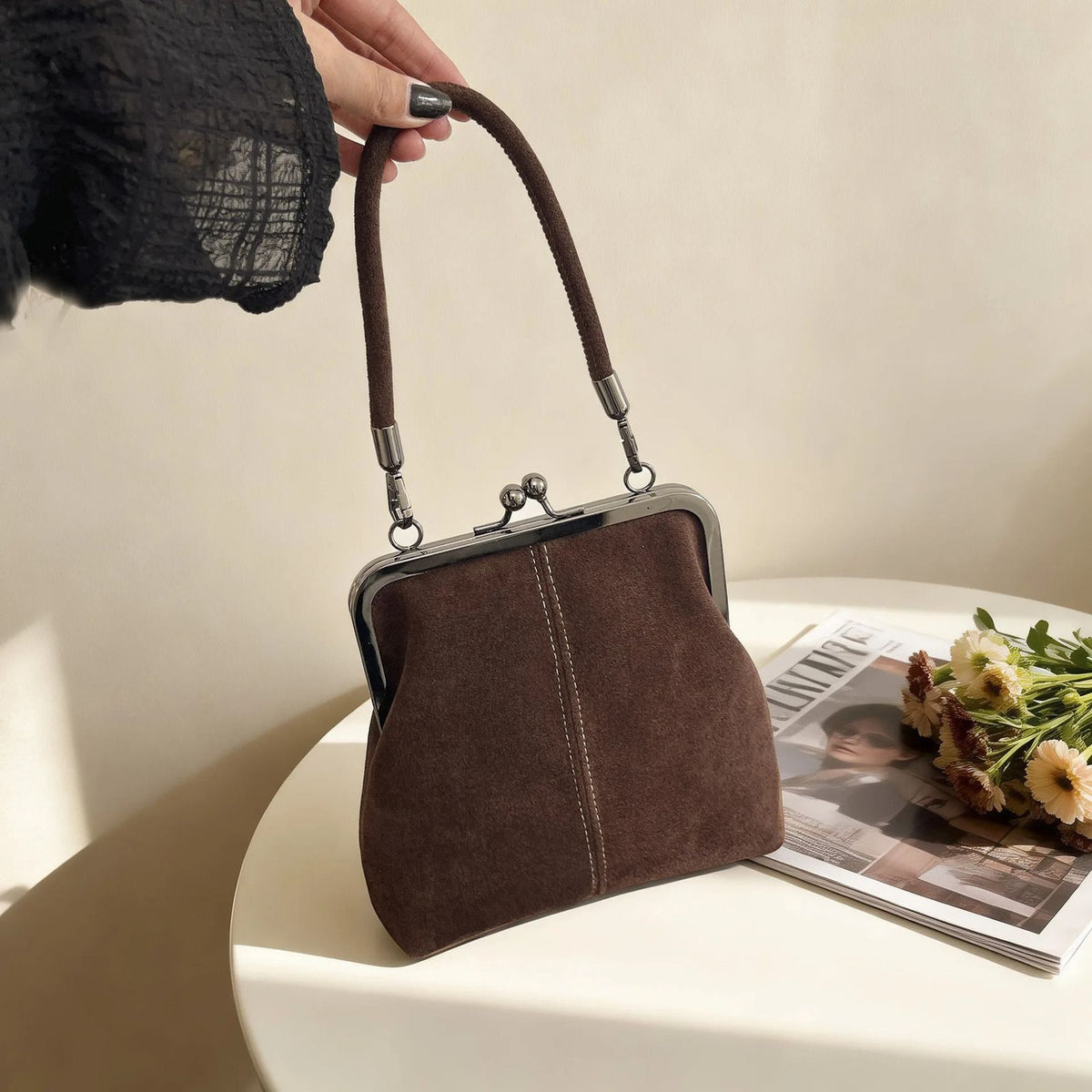 Vintage Kiss-Lock Crossbody Bag