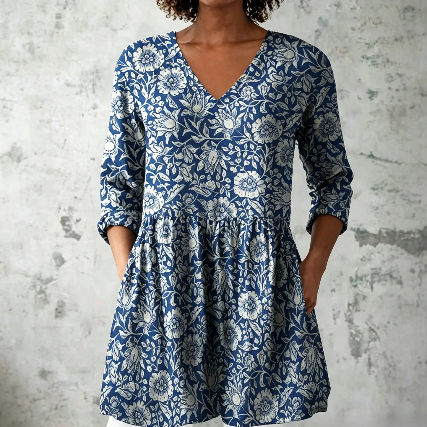 Flower Printing Long Blouse Eith A Striking Pattern