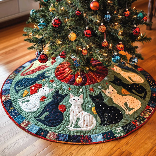 Playful Cat Quilted Tree Skirt