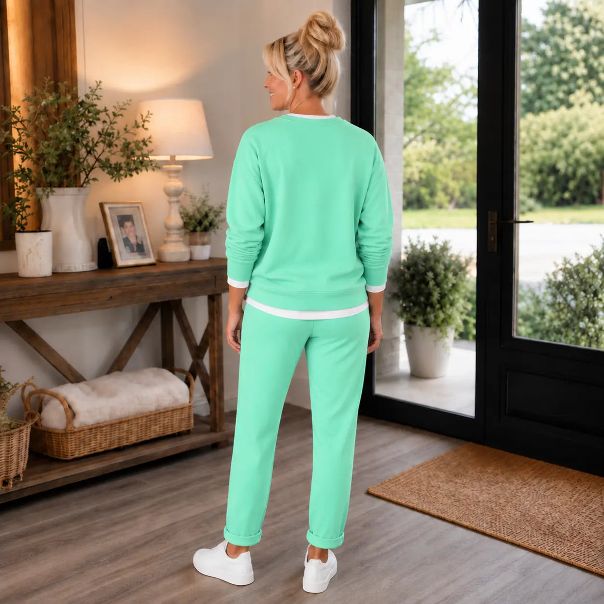 Wearbella – Side-Slit Sweatshirt And Jogger Set